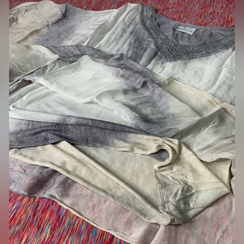 Elegant Gray and White Women's Top - Picture 14 of 15